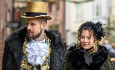 Dickens Festijn Aspect Ratio 377 229